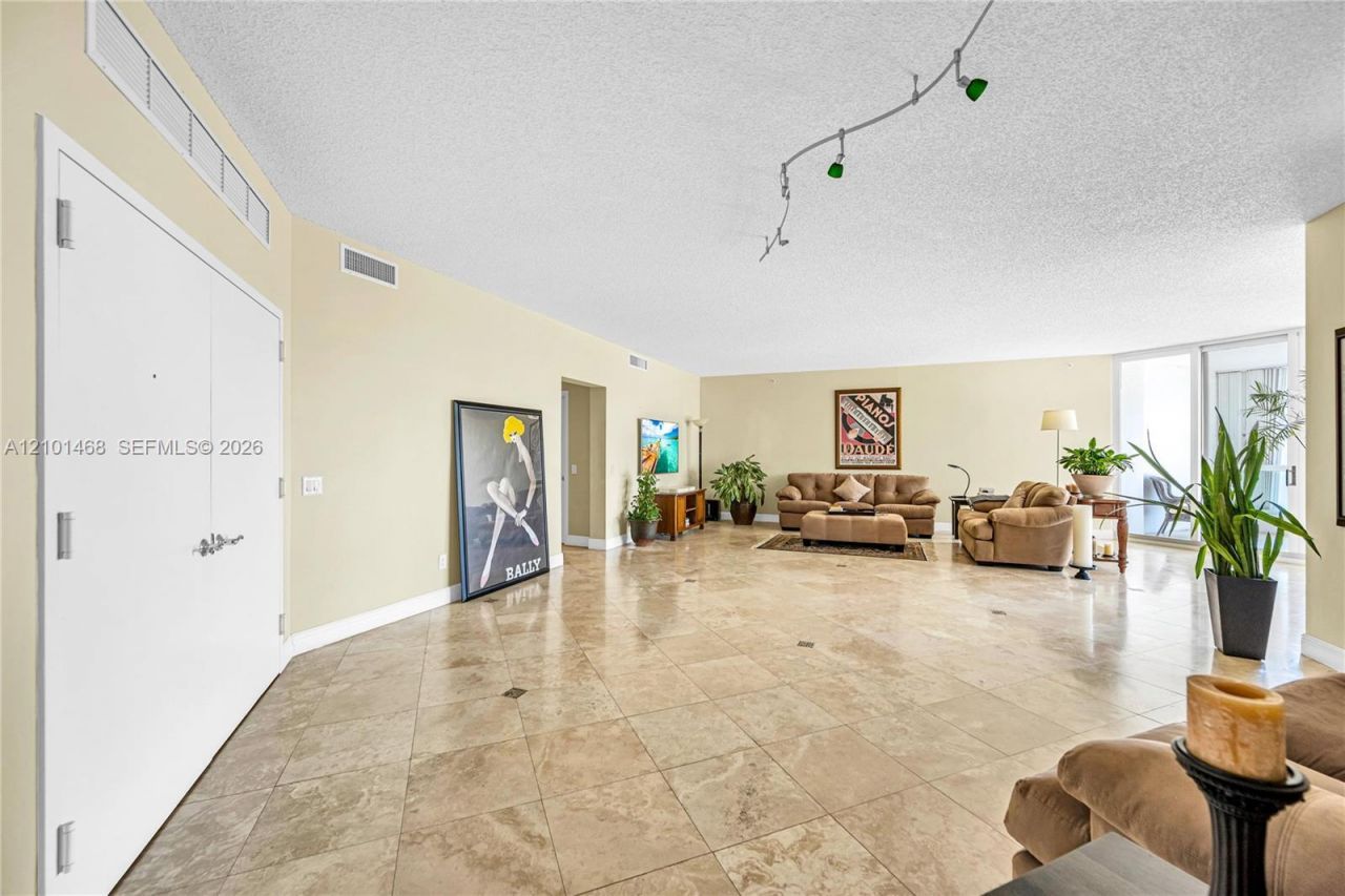 21050 Point Pl , Unit 502, Aventura, FL 33180 Photo