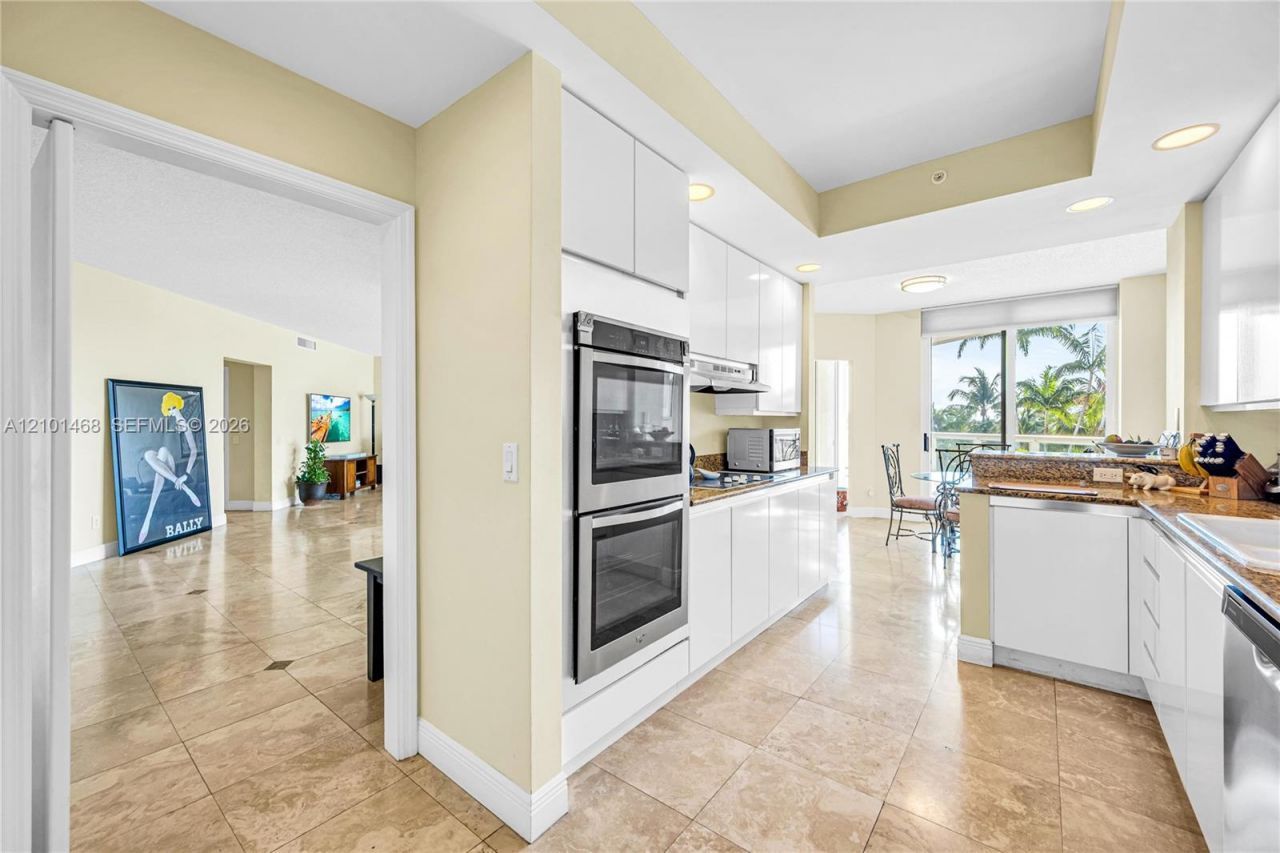 21050 Point Pl , Unit 502, Aventura, FL 33180 Photo
