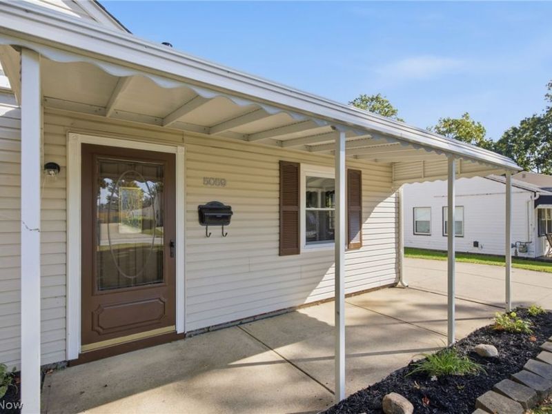 5059 Belle Meadow Road, Mentor, OH 44060 Photo 2