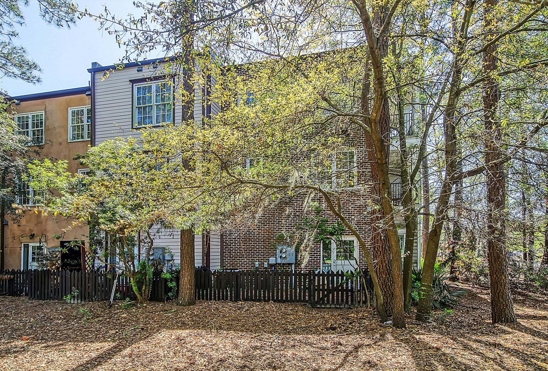708 S Shelmore Photo 4