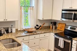 708 S Shelmore photo 4