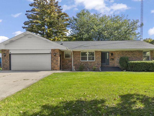 312 S Emmett Street , Genoa, IL 60135