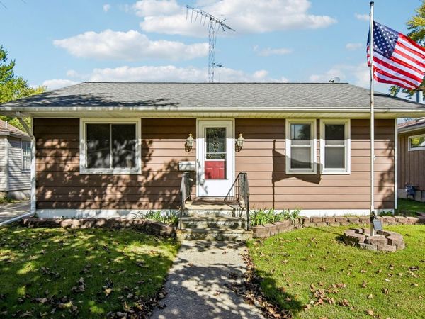 724 Douglas Street, Morris, IL 60450