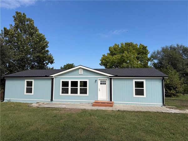 111 NW 800th Road, Warrensburg, MO 65325