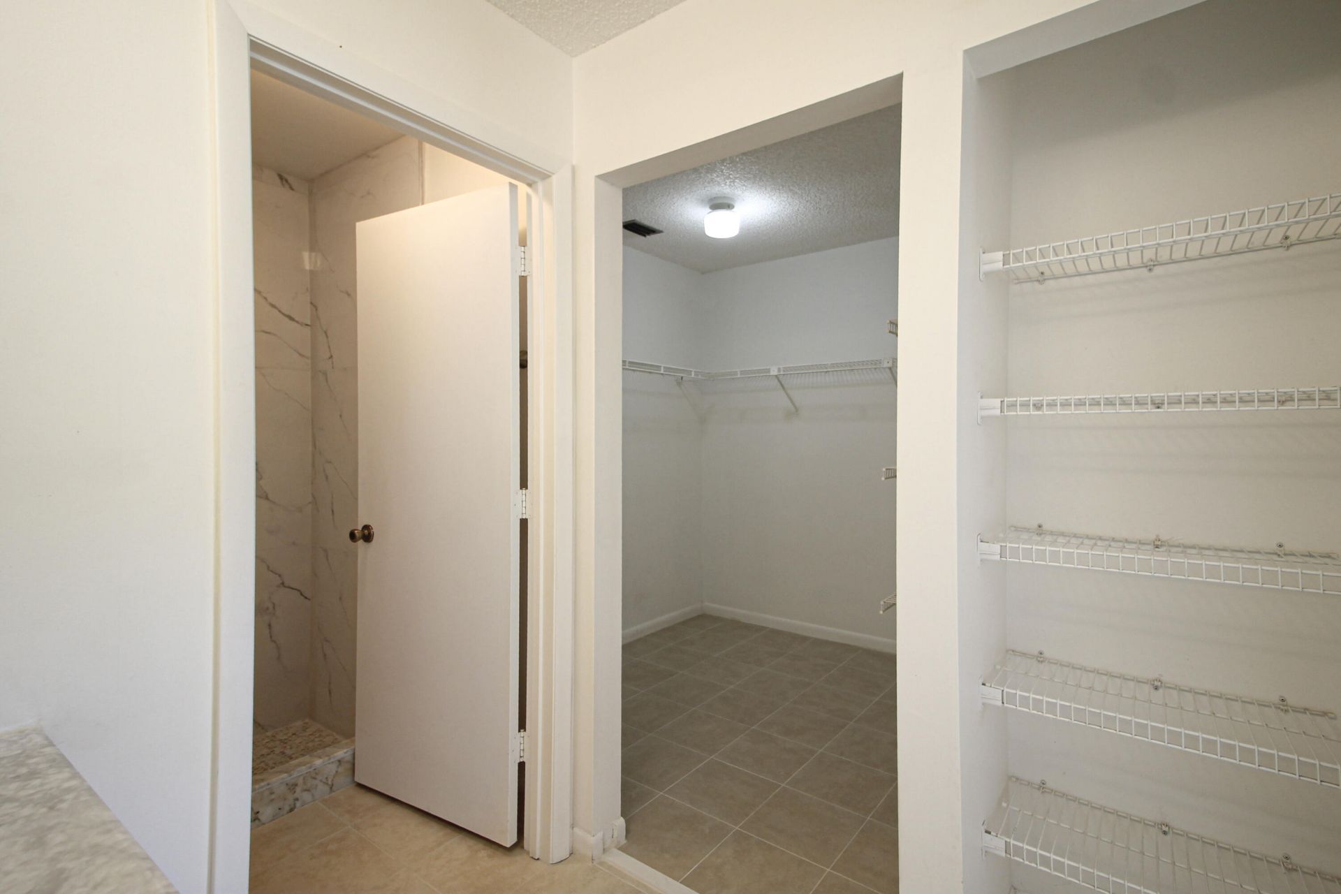105 Lakeview Drive E, Royal Palm Beach, FL 33411 Photo