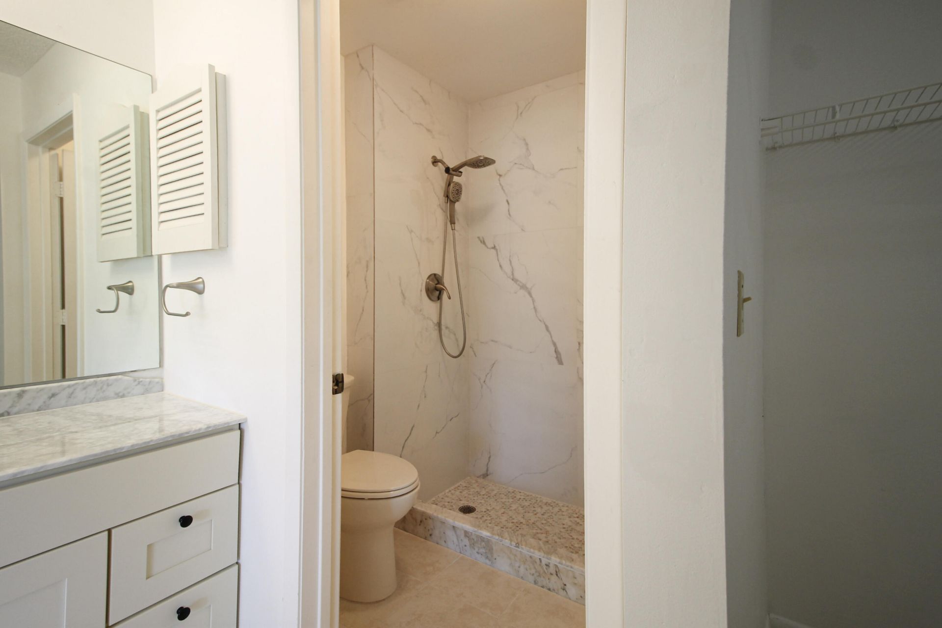 105 Lakeview Drive E, Royal Palm Beach, FL 33411 Photo