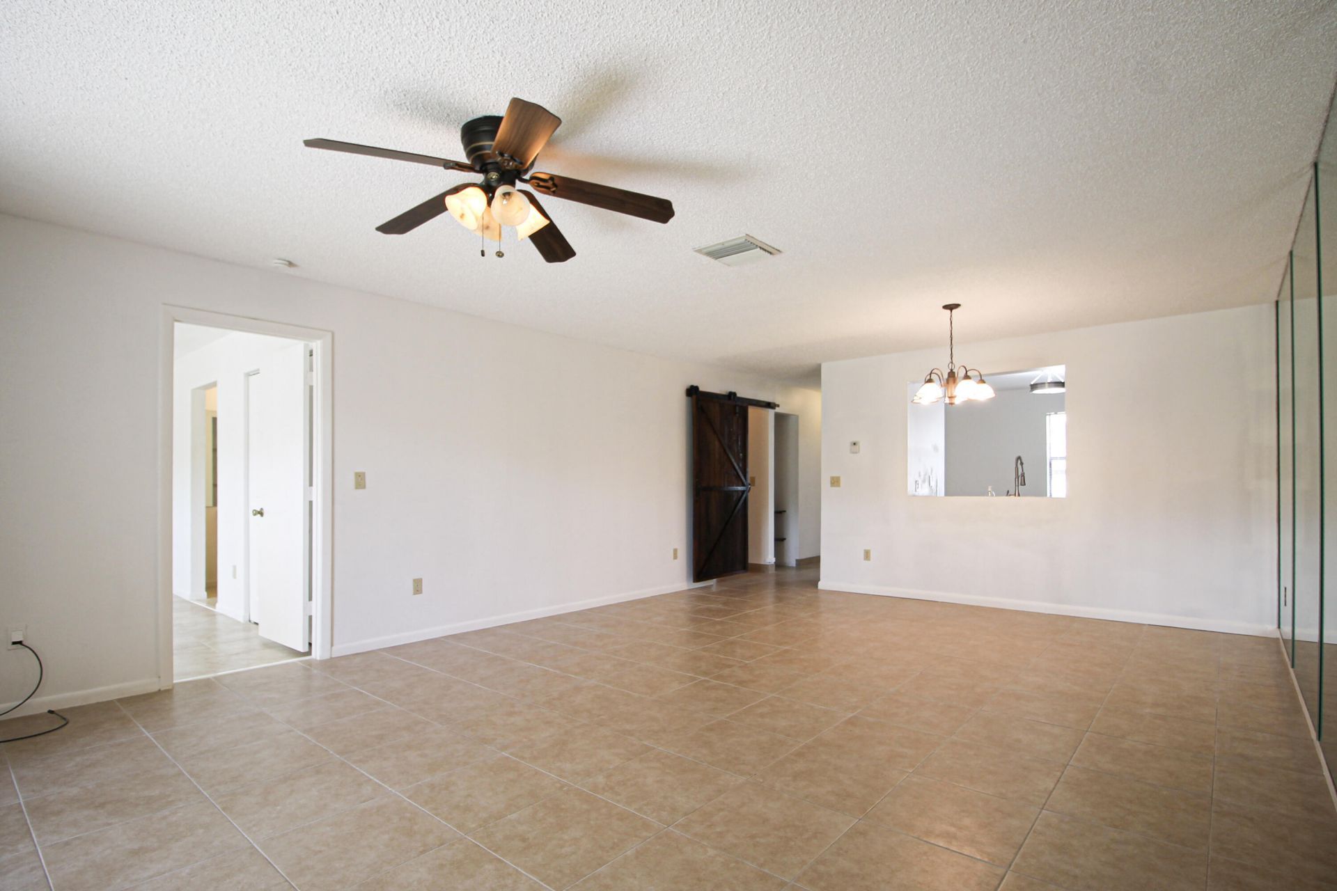 105 Lakeview Drive E, Royal Palm Beach, FL 33411 Photo