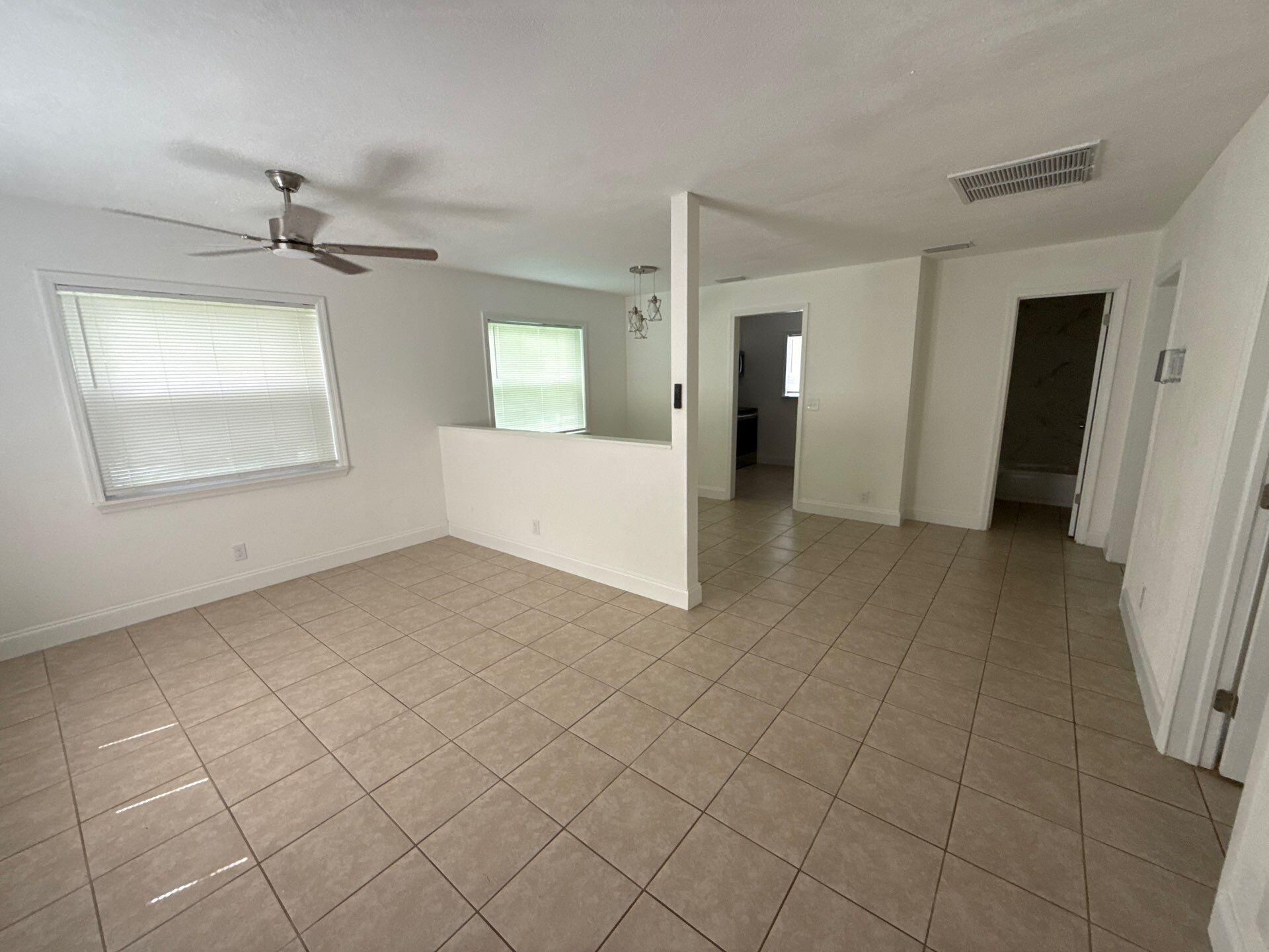 429 SE Lake Street, Stuart, FL 34994 Photo