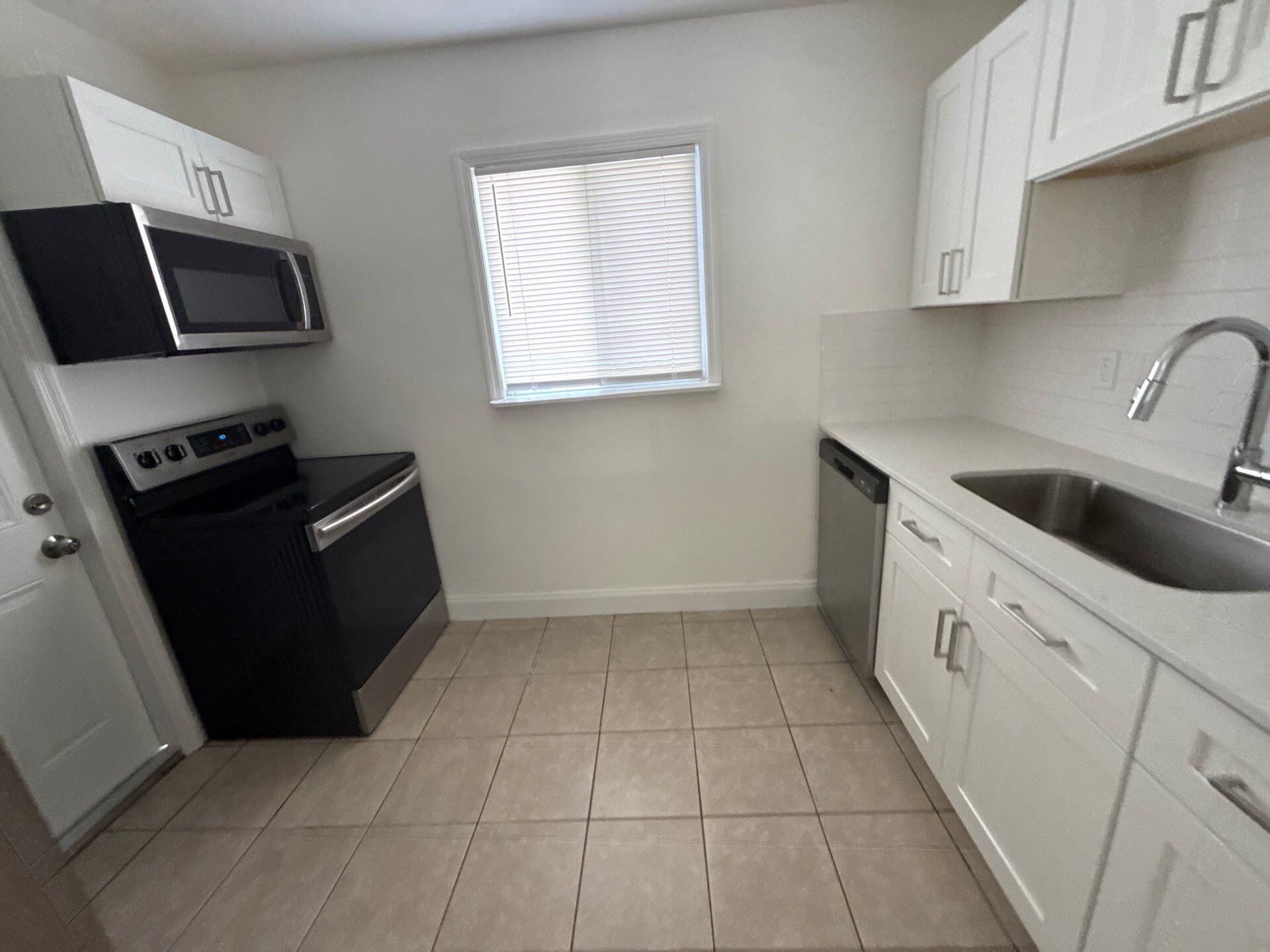 429 SE Lake Street, Stuart, FL 34994 Photo