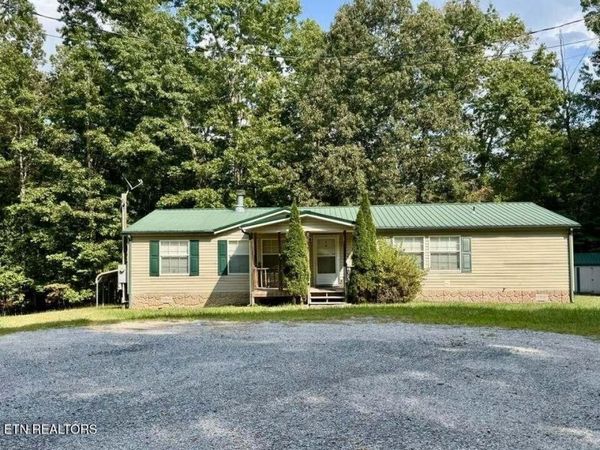 1010 Oswego Circle , Crossville, TN 38572