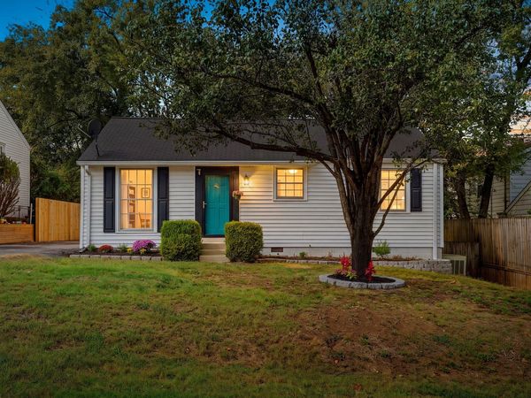 5609 Meadowcrest Ln , Nashville, TN 37209