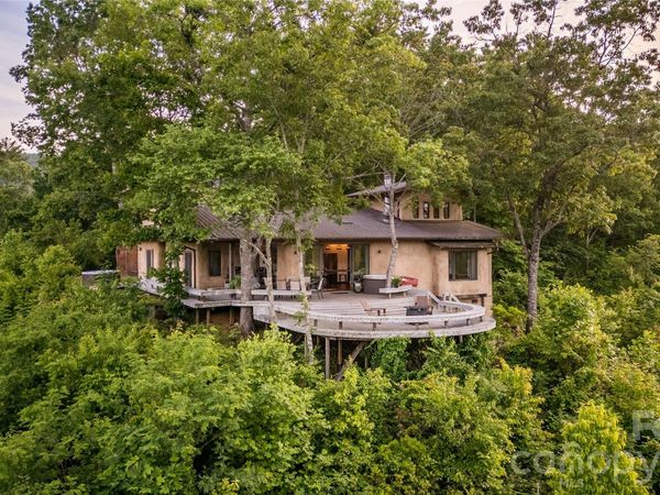 5013 Needmore Road , Bryson City, NC 28713