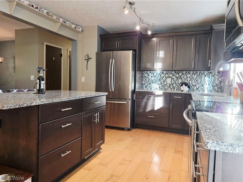 3798 Nautilus Trail, Aurora, OH 44202 Photo 3