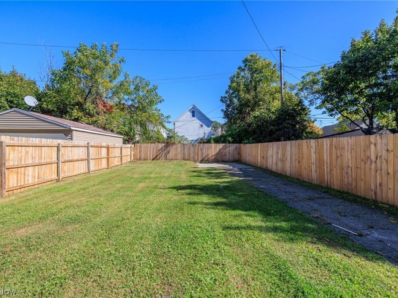 3353 W 84th Street, Cleveland, OH 44102 Photo 4