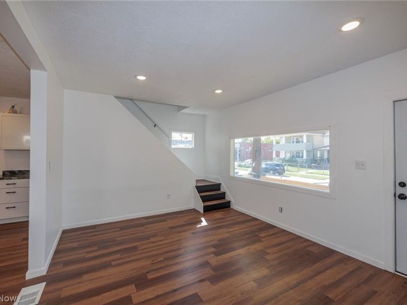 3353 W 84th Street, Cleveland, OH 44102 Photo 9