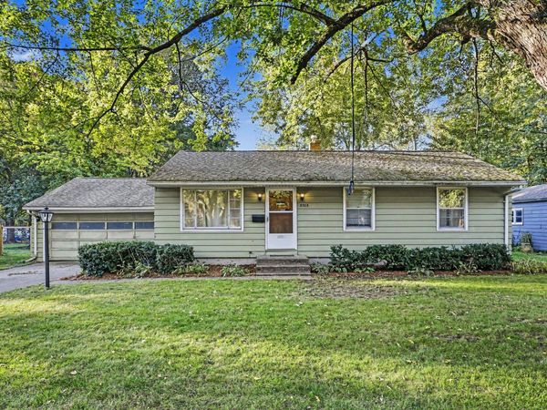 3703 Iroquois Trail, Kalamazoo, MI 49006