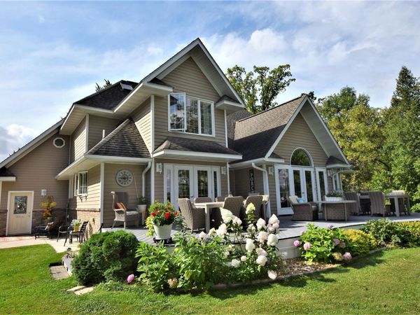 204 River Drive NE, Baudette, MN 56623