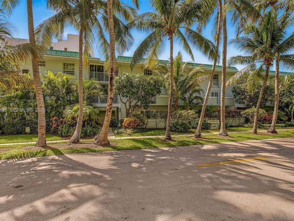 300 Sunrise Dr , Unit 1B, Key Biscayne, FL 33149
