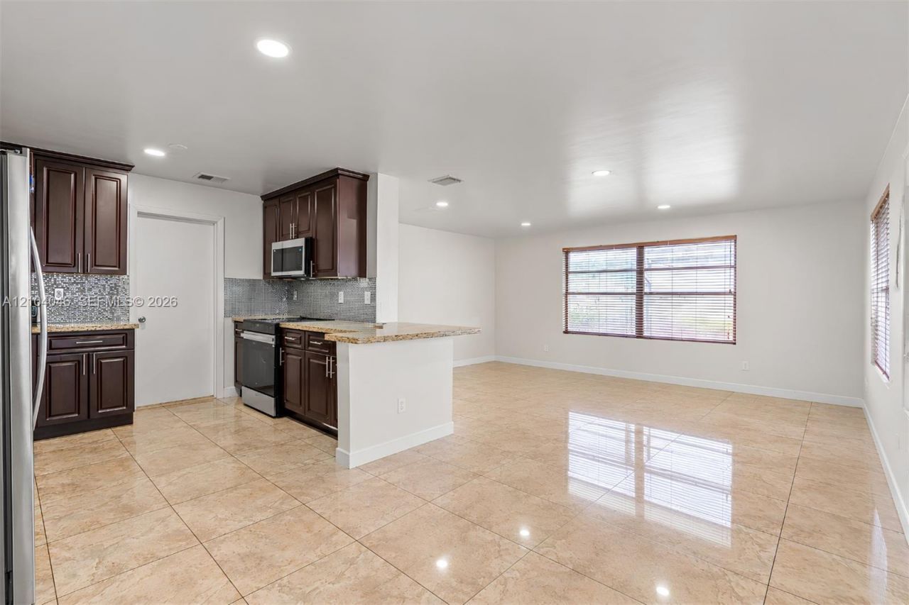 3300 SW 87th Ct, Miami, FL 33165 Photo