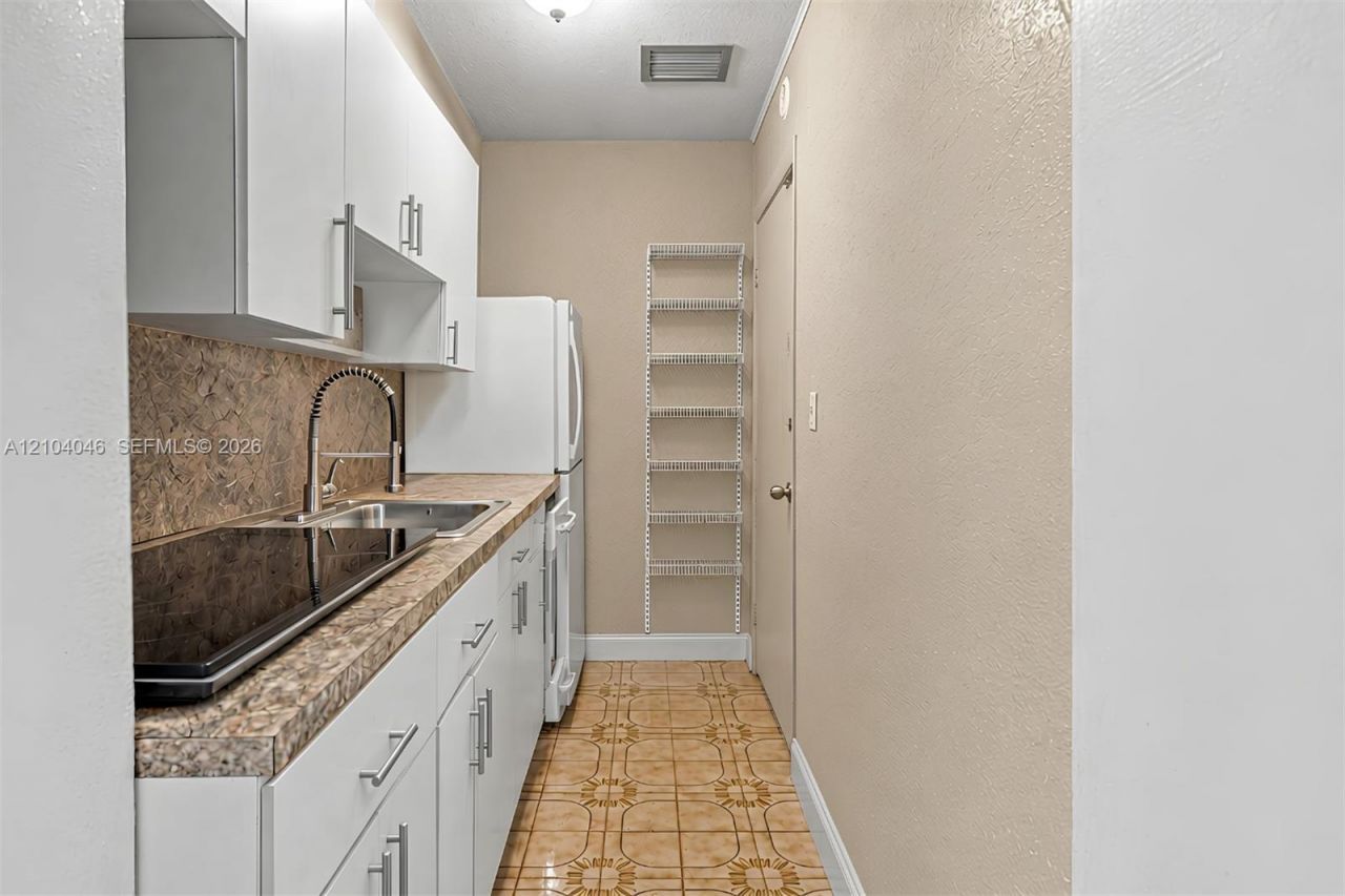 3300 SW 87th Ct, Miami, FL 33165 Photo