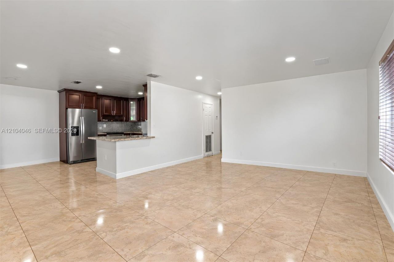 3300 SW 87th Ct, Miami, FL 33165 Photo