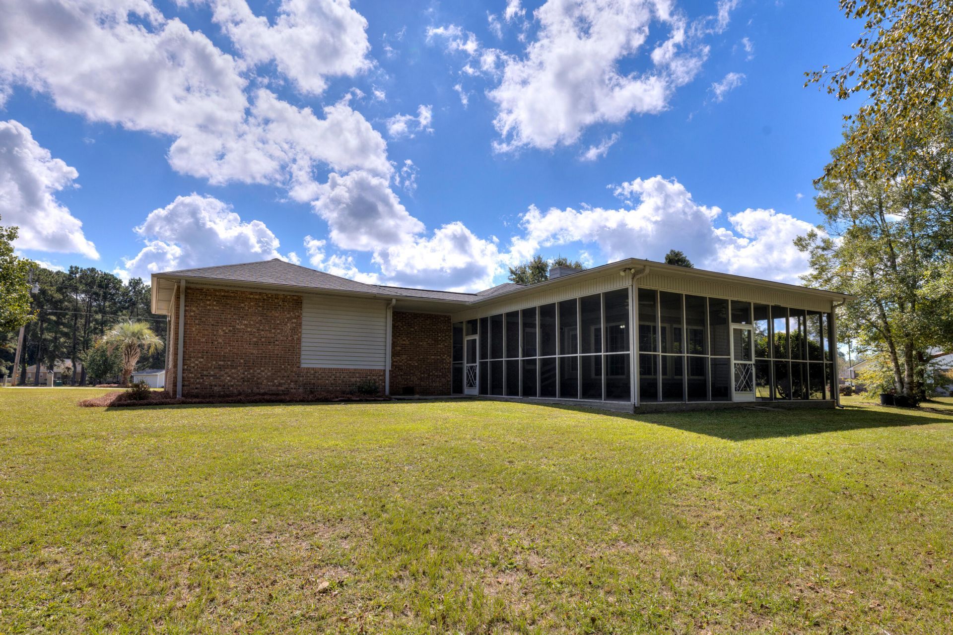 1435 Peggy Lane Photo 12