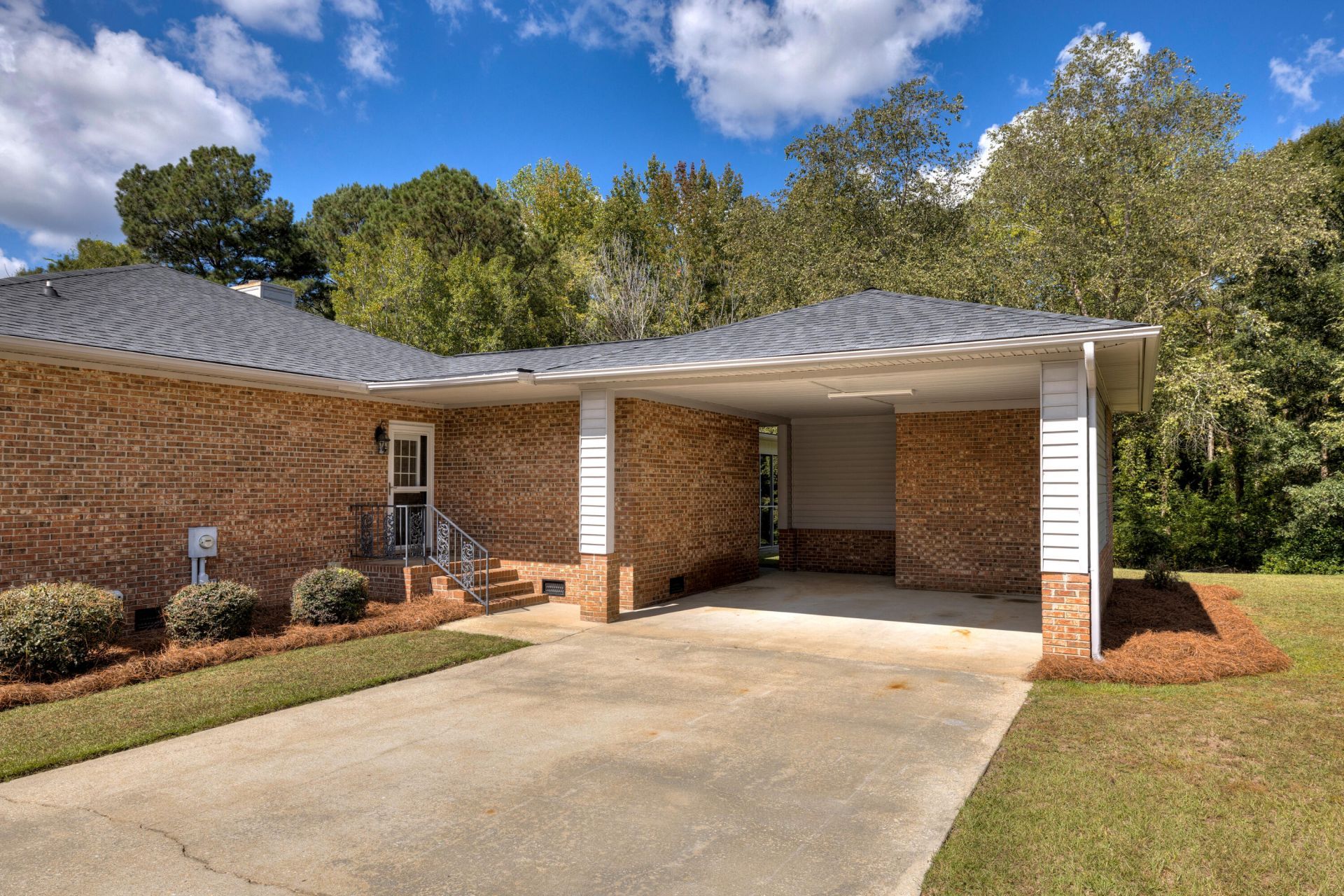 1435 Peggy Lane Photo 6
