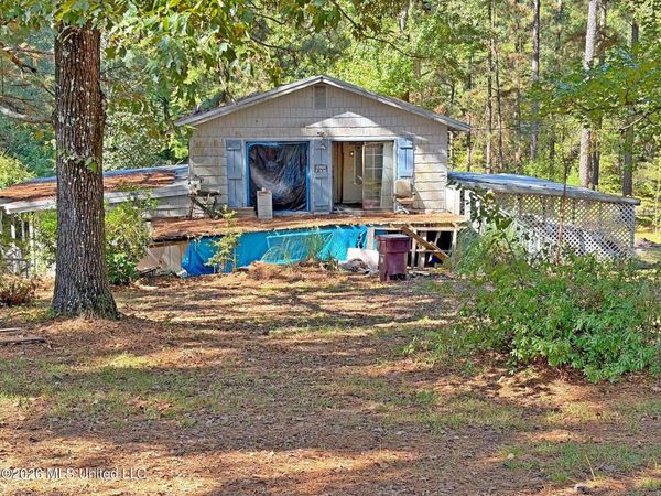 243 Country Estates Road, Florence, MS 39073