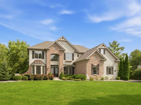 3818 Grand View Court , St. Charles, IL 60175