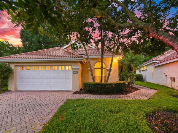 712 SW SAINT VINCENT Cove, Port St. Lucie, FL 34986