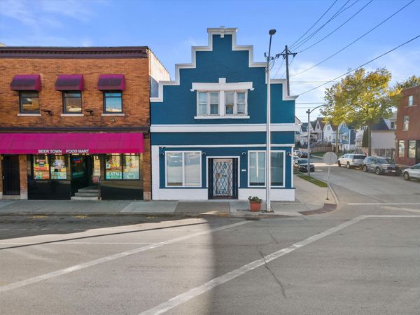 1033 W Lincoln Ave, Milwaukee, WI 53215