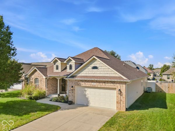 2656 Daffodil Court W, Columbus, IN 47201