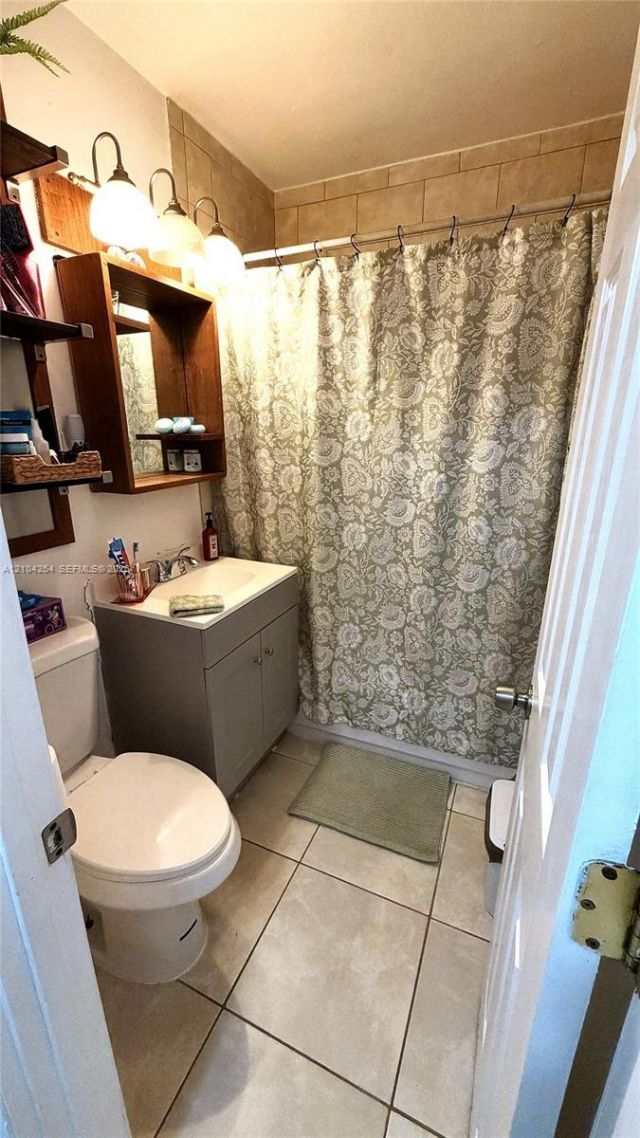 1245 NE 133rd St , North Miami, FL 33161 Photo