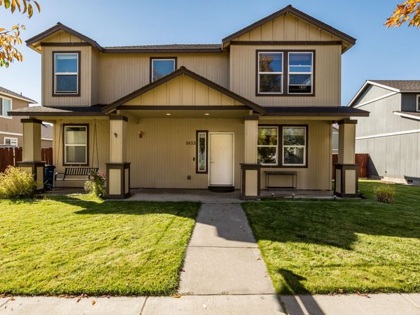 1453 NE 4th Street, Redmond, OR 97756