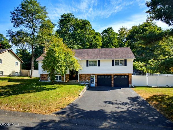 29 Northgate Drive, Albany, NY 12203