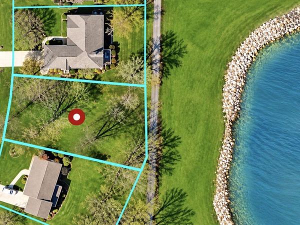 1480 Happy Valley Road , Crown Point, IN 46307