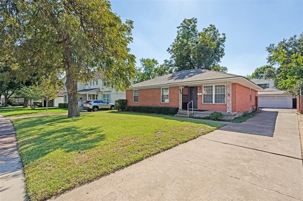 9307 Leaside Drive, Dallas, TX 75238 Main Photo