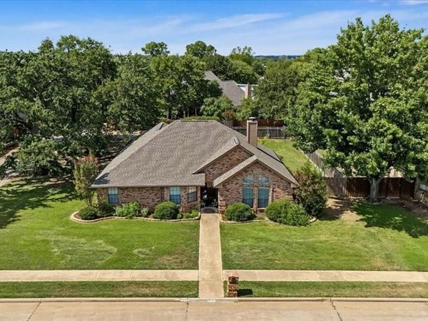 1300 Oak Harbor Boulevard, Azle, TX 76020