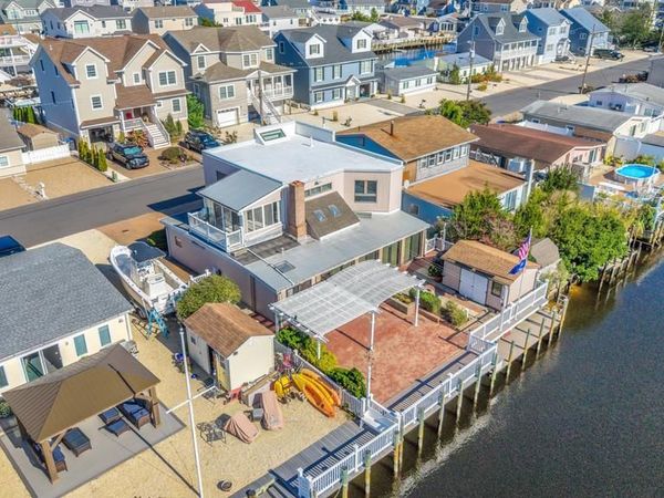 36 LINDA ROAD, MANAHAWKIN, NJ 08050