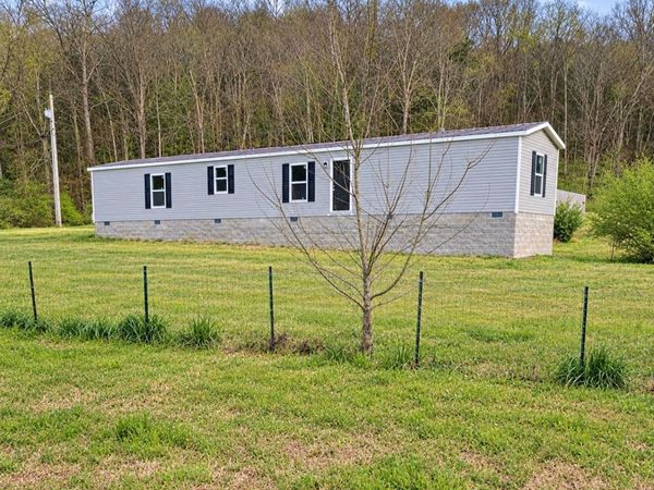 2 Kaylee Ln , Elmwood, TN 38560