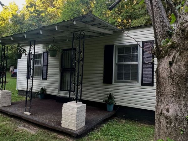 1048 Ross Hollow Rd , Ashland City, TN 37015