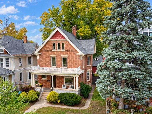 1937 Selby Avenue , Saint Paul, MN 55104
