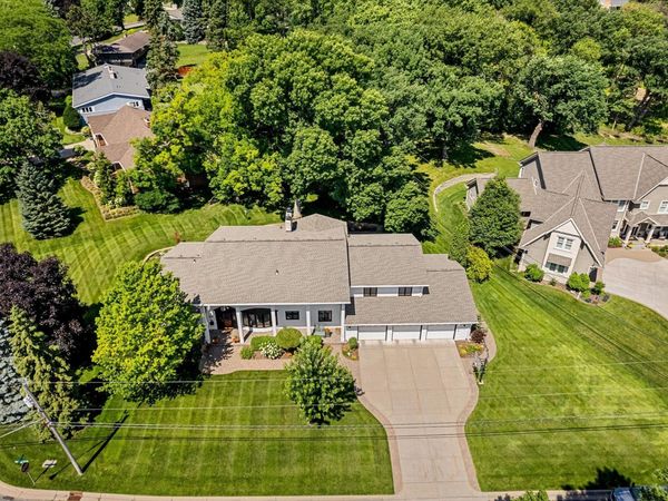 6716 W Shore Drive , Edina, MN 55435