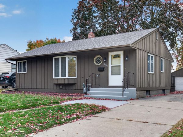 2042 Clear Avenue, Saint Paul, MN 55119