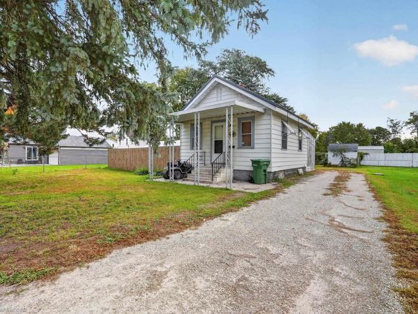 86 Zuma Street, Waterloo, IA 50703