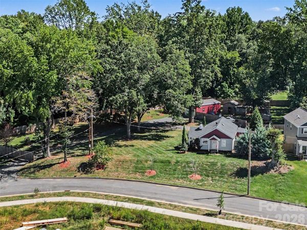 3009 New Pineola Road, Charlotte, NC 28208