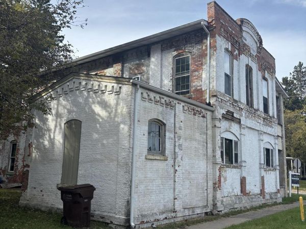 304 S Oak Street, Buchanan, MI 49107