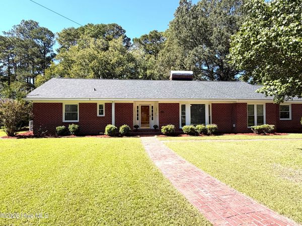 1302 West Road, Kinston, NC 28501