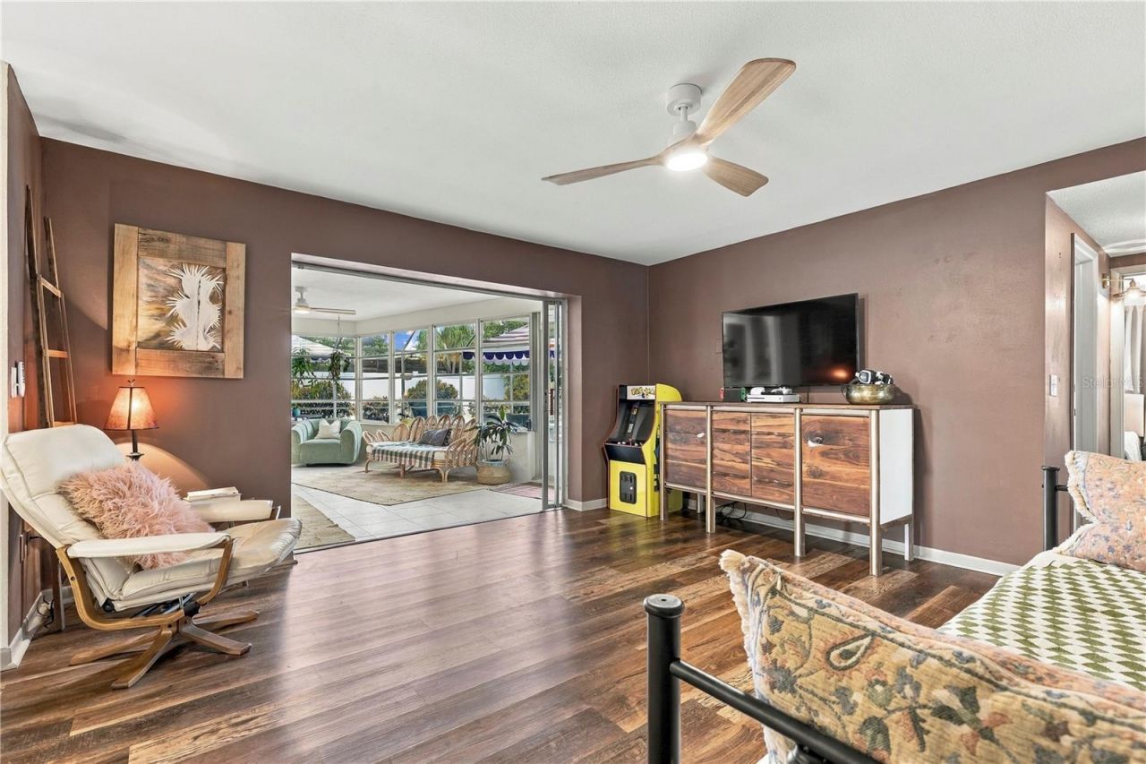 10211 139th Street , Largo, FL 33774 Photo