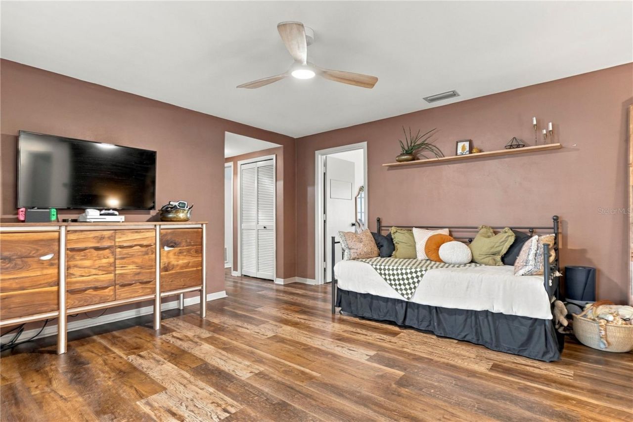 10211 139th Street , Largo, FL 33774 Photo